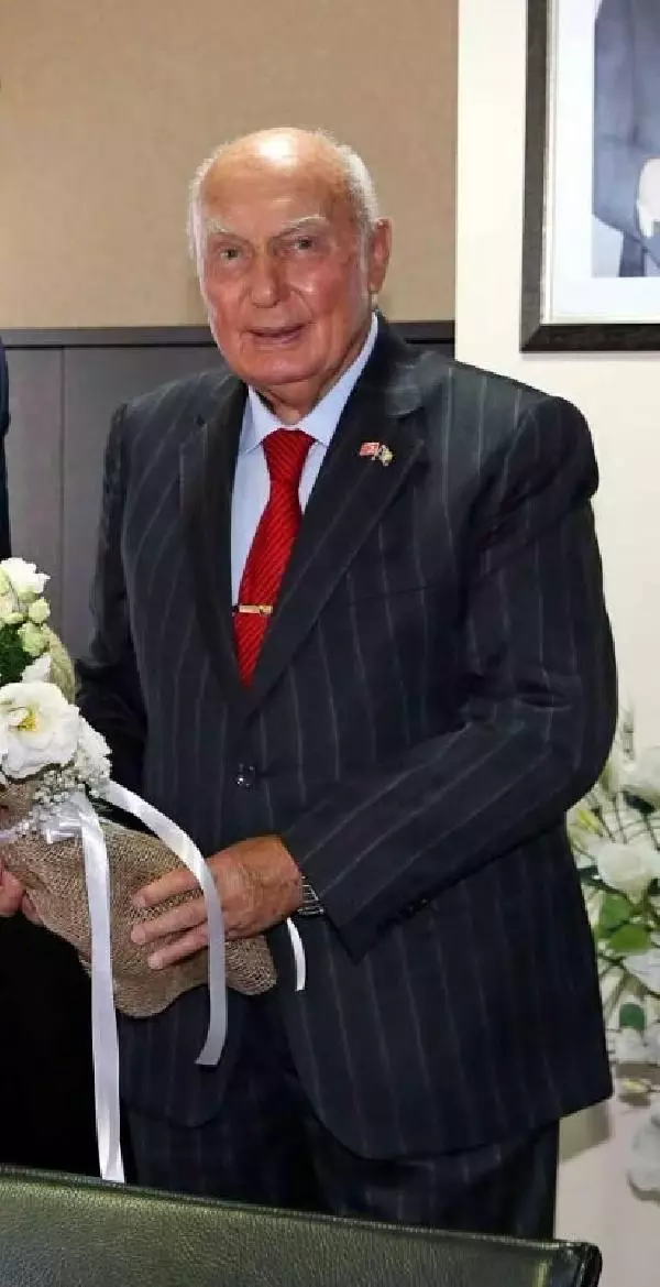 Duayen sanayici Kemal Baysak, son yolculuğuna uğurlandı