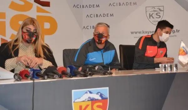 HK Kayserispor'da Dan Petrescu için imza töreni düzenlendi HK Kayserispor'da Dan Petrescu için imza töreni düzenlendi