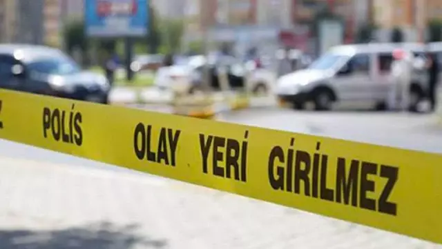 Baba kızını fuhşa zorladı! Gerçekleri öğrenen anne, kocasını uykusunda bıçakladı Baba kızını fuhşa zorladı! Gerçekleri öğrenen anne, kocasını uykusunda bıçakladı