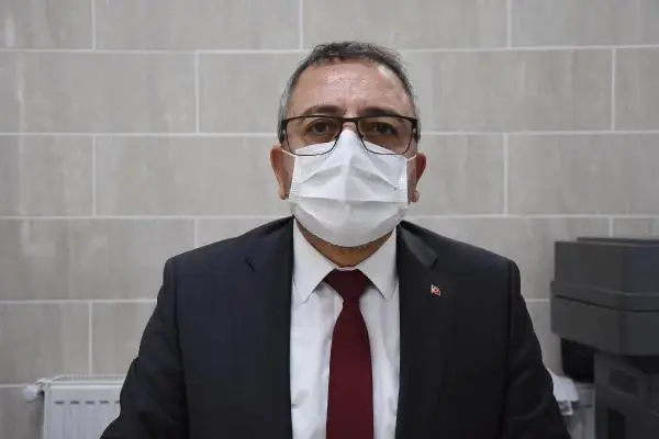 Kütahya'da 50 kadın, 9 ayda 4 milyon maske üretti Kütahya'da 50 kadın, 9 ayda 4 milyon maske üretti