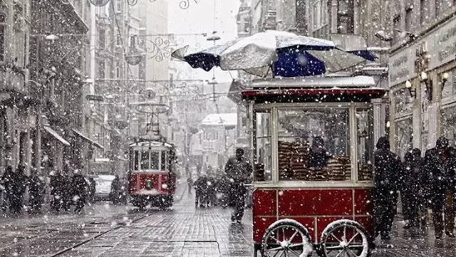 Meteoroloji uyardı! Cuma ve cumartesi günü İstanbul'da kar yağışı bekleniyor Meteoroloji uyardı! Cuma ve cumartesi günü İstanbul'da kar yağışı bekleniyor