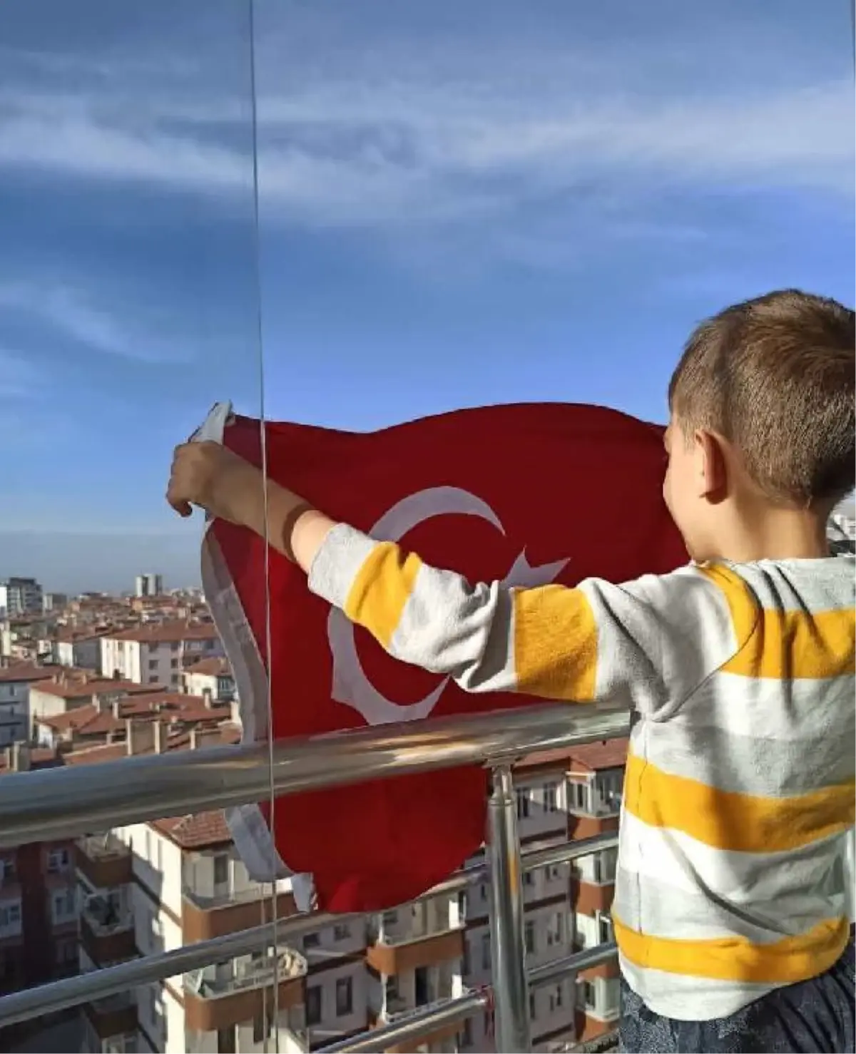 Niğde'de bayrak töreni coşkusu