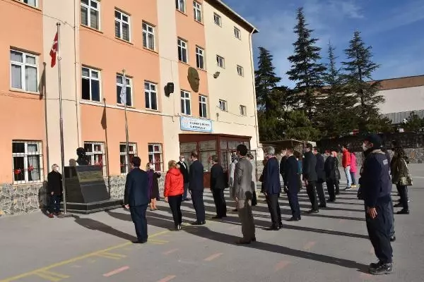 Niğde'de bayrak töreni coşkusu Niğde'de bayrak töreni coşkusu