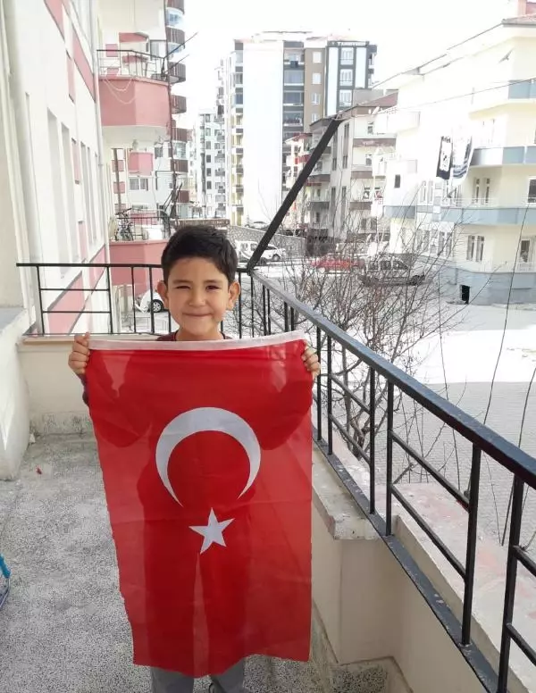 Niğde'de bayrak töreni coşkusu Niğde'de bayrak töreni coşkusu