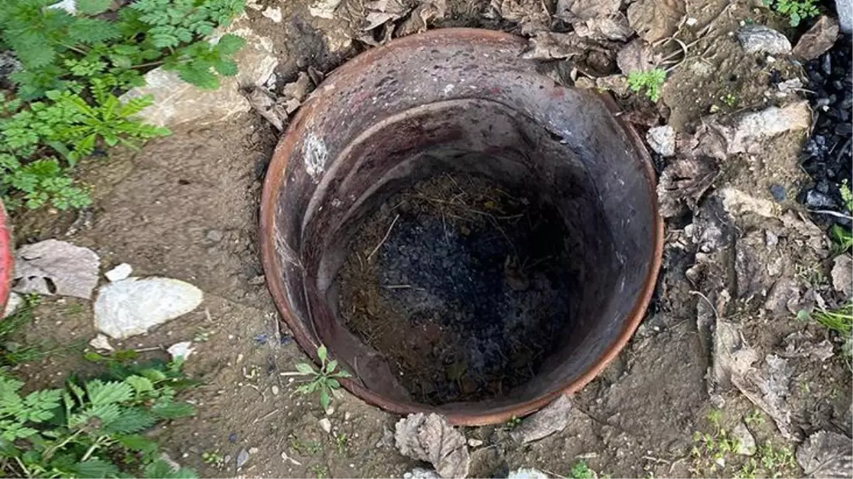 Tandır kuyusu açmak isteyen mimar, 100 yıllık patlamamış havan mermisi buldu