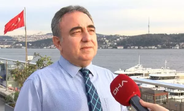 Topladığı antika saatleri 'online müzayede' ile satıyor Topladığı antika saatleri 'online müzayede' ile satıyor