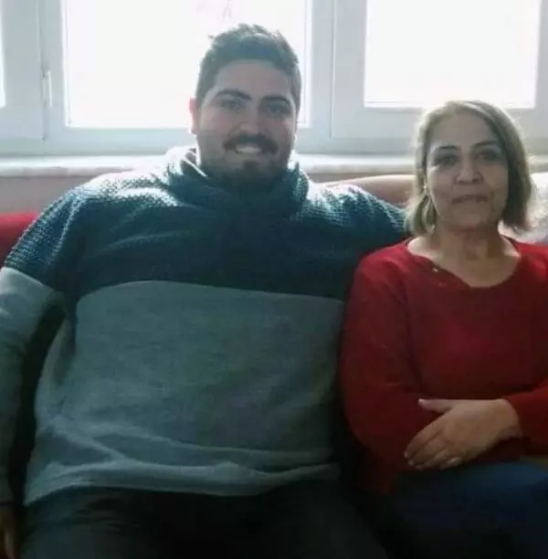 Anne ve oğlu, 'tüp mide' ameliyatıyla 140 kilo zayıfladı