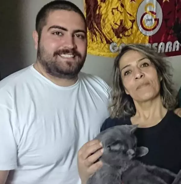 Anne ve oğlu, 'tüp mide' ameliyatıyla 140 kilo zayıfladı