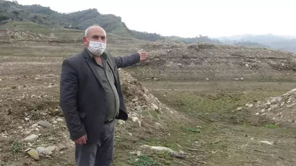 Baraj suyu çekildi, mahallenin kalıntıları ortaya çıktı Baraj suyu çekildi, mahallenin kalıntıları ortaya çıktı