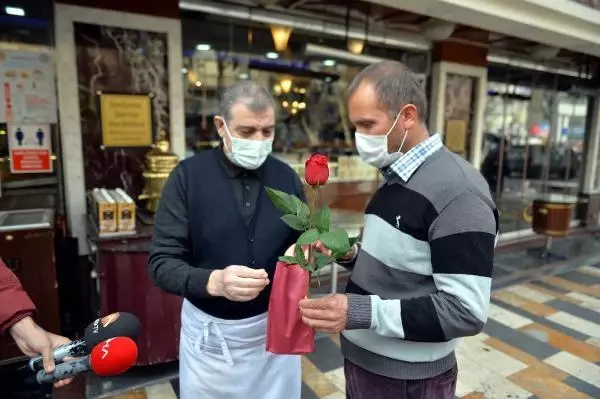 Boşa akan çeşmeyi kapatana hediye verdi Boşa akan çeşmeyi kapatana hediye verdi