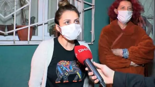 Üstlerine kaynar su döküp sopayla saldıran kadın mahalleyi çileden çıkardı! Çöpünü çıkarmaya korkan var Üstlerine kaynar su döküp sopayla saldıran kadın mahalleyi çileden çıkardı! Çöpünü çıkarmaya korkan var