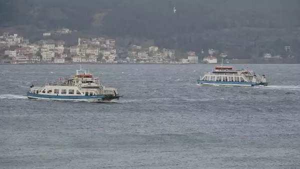 Gökçeada ve Bozcaada'ya feribot seferi bugün de yapılamıyor Gökçeada ve Bozcaada'ya feribot seferi bugün de yapılamıyor