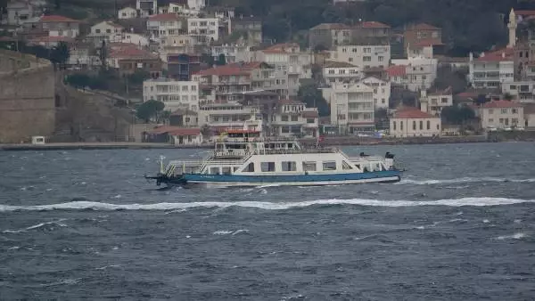Gökçeada ve Bozcaada'ya feribot seferi bugün de yapılamıyor Gökçeada ve Bozcaada'ya feribot seferi bugün de yapılamıyor