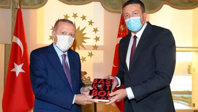 Görevlerine son verildiği iddiası üzerine TBF Başkanı Hidayet Türkoğlu'ndan açıklama geldi Görevlerine son verildiği iddiası üzerine TBF Başkanı Hidayet Türkoğlu'ndan açıklama geldi