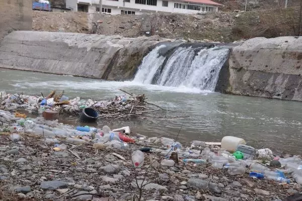 Harşit Çayı'nda kirlilik Harşit Çayı'nda kirlilik