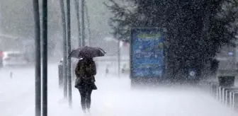 Burdur: Meteoroloji'den İstanbul dahil 11 kent için sarı, 4 kent için turuncu kodlu uyarı Burdur: Meteoroloji'den İstanbul dahil 11 kent için sarı, 4 kent için turuncu kodlu uyarı
