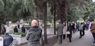 Aslı Nemutlu: Milli Kayakçı Aslı Nemutlu, ölümünün 9. yıl dönümünde mezarı başında anıldı Aslı Nemutlu: Milli Kayakçı Aslı Nemutlu, ölümünün 9. yıl dönümünde mezarı başında anıldı