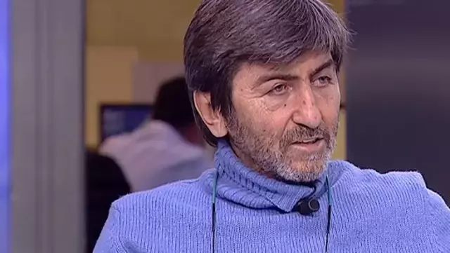 Rıdvan Dilmen'den çarpıcı sözler: Mesut gelirse, Perotti F.Bahçe'den gitmeli Rıdvan Dilmen'den çarpıcı sözler: Mesut gelirse, Perotti F.Bahçe'den gitmeli
