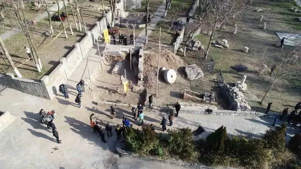 Sultan 1'inci Kılıçarslan ile kızı Saide Hatun'un mezarları, Diyarbakır'da bulundu (3) Sultan 1'inci Kılıçarslan ile kızı Saide Hatun'un mezarları, Diyarbakır'da bulundu (3)