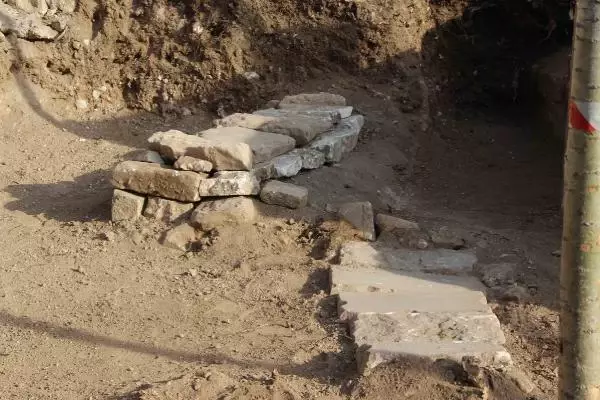 Sultan 1'inci Kılıçarslan ile kızı Saide Hatun'un mezarları, Diyarbakır'da bulundu (3) Sultan 1'inci Kılıçarslan ile kızı Saide Hatun'un mezarları, Diyarbakır'da bulundu (3)