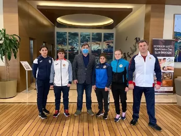 Musa Aydın, Kadın Milli Güreş Takımı'nın kampını ziyaret etti Musa Aydın, Kadın Milli Güreş Takımı'nın kampını ziyaret etti