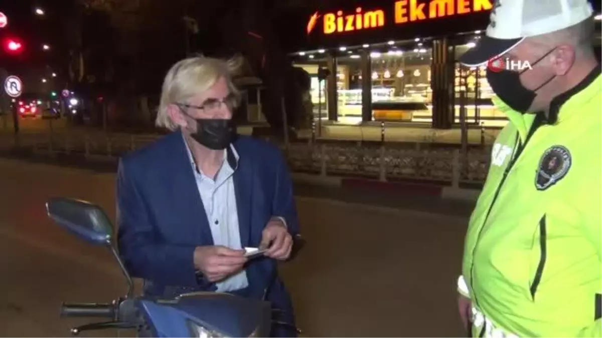 Ehliyetsiz yakalanan sürücünün hatasını ayakları ödedi!