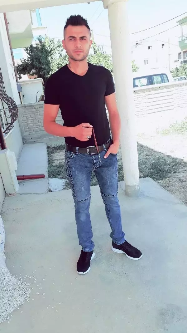 Kendisini vurmak için hazırlanan kocasının fotoğrafını çekmişti! Saldırgan eşe 15 yıl hapis istemi Kendisini vurmak için hazırlanan kocasının fotoğrafını çekmişti! Saldırgan eşe 15 yıl hapis istemi
