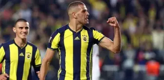 Moussa Dembele: Fenerbahçe'nin eski golcüsü Islam Slimani, Olympique Lyon'a transfer oldu Moussa Dembele: Fenerbahçe'nin eski golcüsü Islam Slimani, Olympique Lyon'a transfer oldu