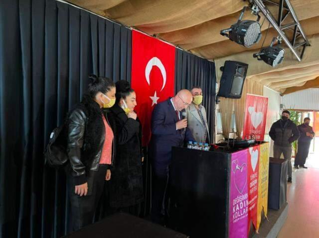 İstifa eden Gelecek Partisi Avcılar İlçe Başkanı ve yönetim kurulu, Mustafa Sarıgül'ün partisine geçti İstifa eden Gelecek Partisi Avcılar İlçe Başkanı ve yönetim kurulu, Mustafa Sarıgül'ün partisine geçti
