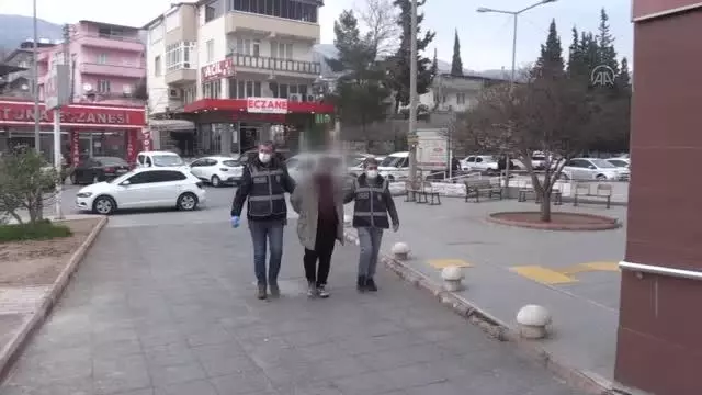 KAHRAMANMARAŞ - Manav ve otopark çalışanını gasbeden iki şüpheli yakaladı KAHRAMANMARAŞ - Manav ve otopark çalışanını gasbeden iki şüpheli yakaladı