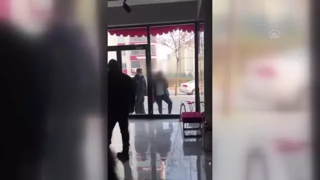 Son dakika haberi! KAHRAMANMRAŞ - Maske takmadığı için polise zorluk çıkartan kadın bu kez de esnafla tartıştı Son dakika haberi! KAHRAMANMRAŞ - Maske takmadığı için polise zorluk çıkartan kadın bu kez de esnafla tartıştı