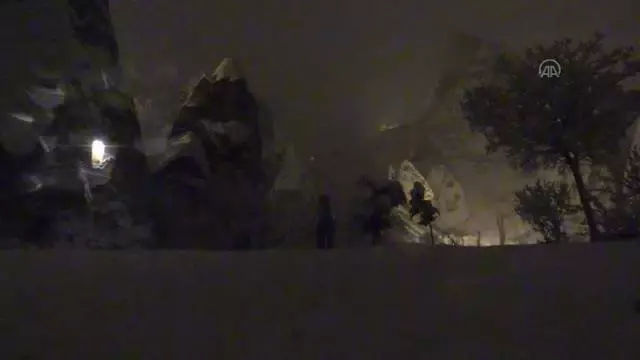 Kar yağışının ardından Kapadokya beyaza büründü