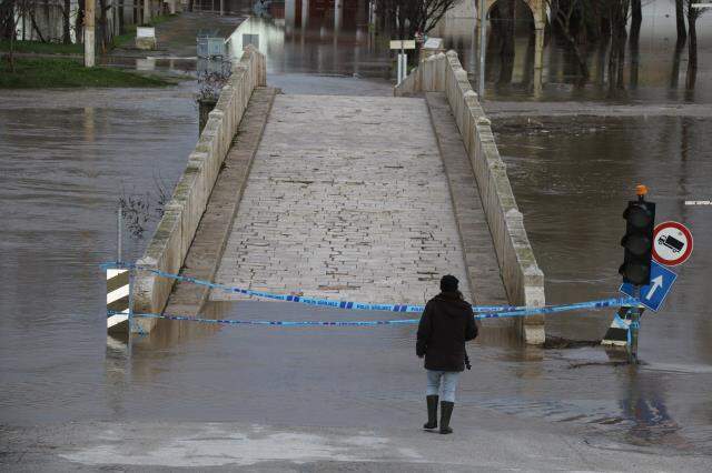 Tunca Nehri'nde kırmızı alarm! Sağanak yağışlar nedeniyle su debisi 20 kat arttı