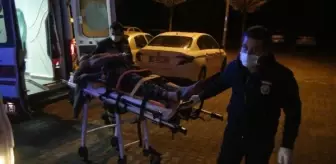 Besni'de otomobil iş yerinin duvarına çarptı: 3 yaralı