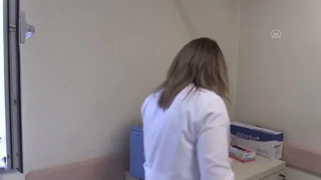 CoronoVac aşısının ilk dozu sağlık çalışanlarına uygulanmaya başlandı CoronoVac aşısının ilk dozu sağlık çalışanlarına uygulanmaya başlandı