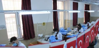Son dakika! Diyarbakırlı liselilerden İtalya'ya sağlıkçılar için 1,5 milyon koruyucu kıyafet