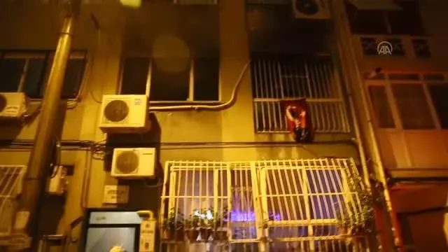 Son dakika haberleri: Evde çıkan yangında anne ve bebeği yaralandı Son dakika haberleri: Evde çıkan yangında anne ve bebeği yaralandı