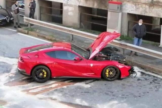 Genoa goalkeeper Federico Marchetti's 4 million TL luxury vehicle is pert