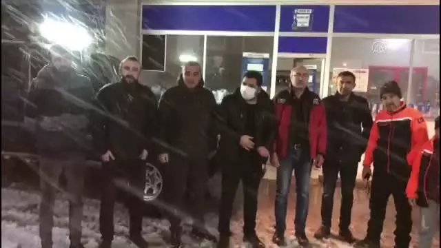 KAHRAMANMARAŞ - Kar nedeniyle yaylada mahsur kalan 2 kişi kurtarıldı KAHRAMANMARAŞ - Kar nedeniyle yaylada mahsur kalan 2 kişi kurtarıldı