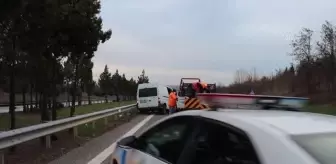 Kırklareli: KIRKLARELİ - Sığınmacıları taşıyan midibüs ile tır çarpıştı: 1 ölü, 21 yaralı Kırklareli: KIRKLARELİ - Sığınmacıları taşıyan midibüs ile tır çarpıştı: 1 ölü, 21 yaralı