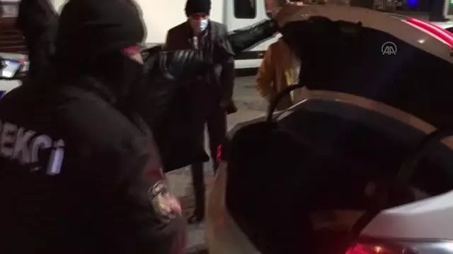 Kısıtlamayı ihlal eden yabancı uyruklu 4 kişiye para cezası Kısıtlamayı ihlal eden yabancı uyruklu 4 kişiye para cezası