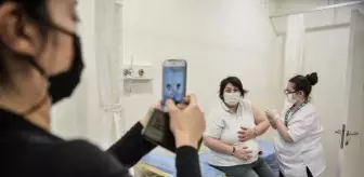 Okmeydanı Cemil Taşçıoğlu Hastanesi'ne aşılar böyle getirildi.. İlk aşılar sağlık çalışanlarına yapıldı