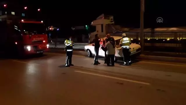 Otomobil ile tırın çarpışması sonucu 1 kişi yaralandı Otomobil ile tırın çarpışması sonucu 1 kişi yaralandı