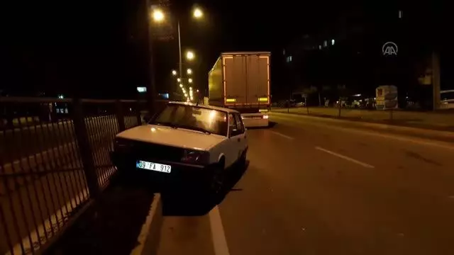 Otomobil ile tırın çarpışması sonucu 1 kişi yaralandı Otomobil ile tırın çarpışması sonucu 1 kişi yaralandı