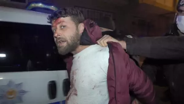 Son dakika haberi: Ağabeyini ve kendisini bıçakladı, teslim olmamak için polise direndi: 'Ben yaparım, beni tanıyan tanır' dedi Son dakika haberi: Ağabeyini ve kendisini bıçakladı, teslim olmamak için polise direndi: 'Ben yaparım, beni tanıyan tanır' dedi