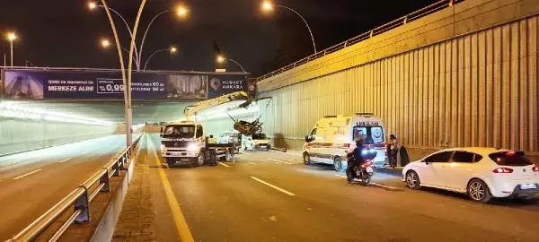 Ankara'da devrilen motosikletin üstündeki 2 kişi yaralandı Ankara'da devrilen motosikletin üstündeki 2 kişi yaralandı