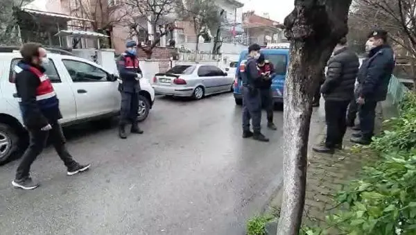 Baba-oğul, makas ve silahla akaryakıt istasyonunda pompacıyı yaraladı Baba-oğul, makas ve silahla akaryakıt istasyonunda pompacıyı yaraladı