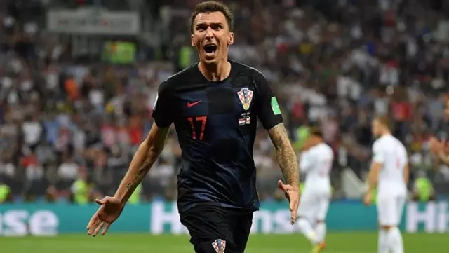 Milan legend Maldini stepped in for Mandzukic on Beşiktaş's agenda