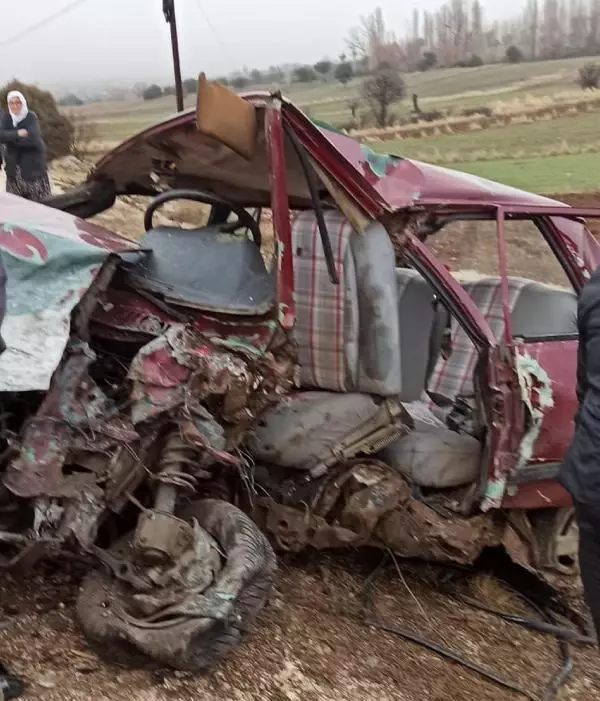 Son dakika gündem: Burdur'da iki otomobil çarpıştı: 1 ölü, 3 yaralı Son dakika gündem: Burdur'da iki otomobil çarpıştı: 1 ölü, 3 yaralı