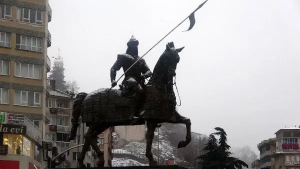 Bursa'ya mevsimin ilk karı yağdı (2) Bursa'ya mevsimin ilk karı yağdı (2)